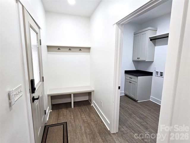 774 8th Street NE, Hickory, NC 28601