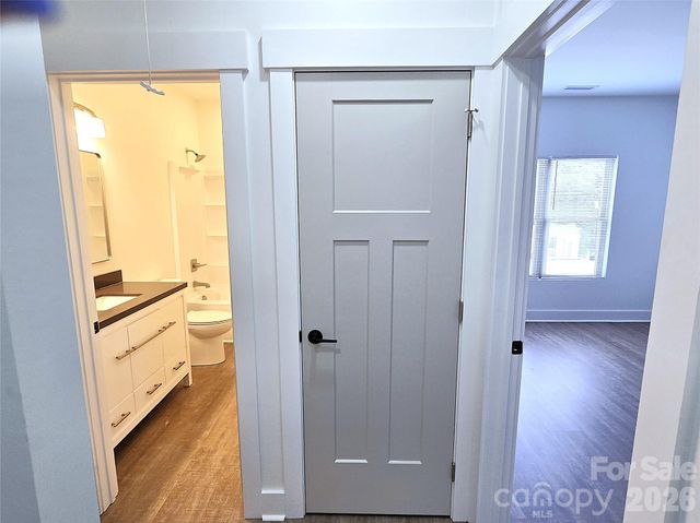 774 8th Street NE, Hickory, NC 28601