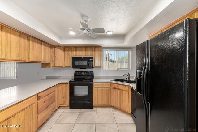 6610 W TURQUOISE Avenue, Glendale, AZ 85302