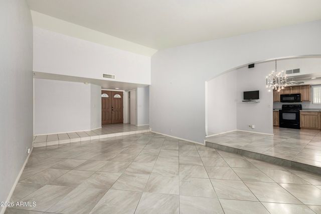 6610 W TURQUOISE Avenue, Glendale, AZ 85302