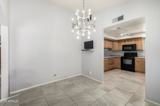 6610 W TURQUOISE Avenue, Glendale, AZ 85302