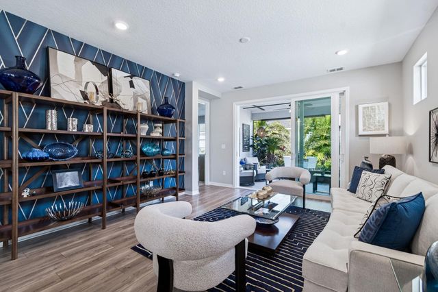 312 Fairlake Cir, St Augustine, FL 32092