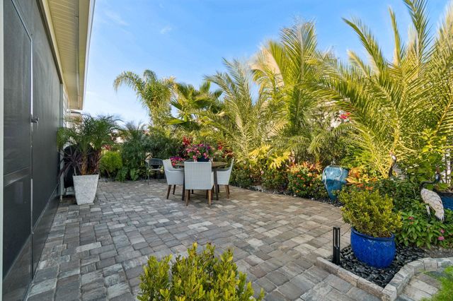 312 Fairlake Cir, St Augustine, FL 32092