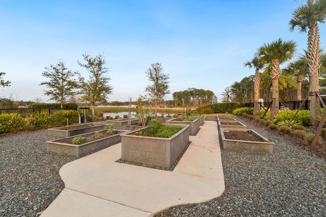 312 Fairlake Cir, St Augustine, FL 32092