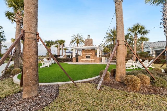 312 Fairlake Cir, St Augustine, FL 32092