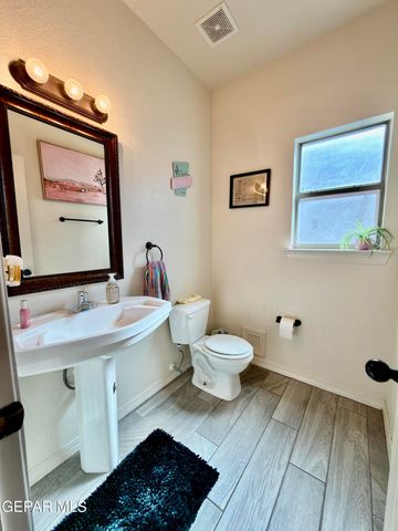 335 EMERALD WOODS Street, Horizon City, TX 79928