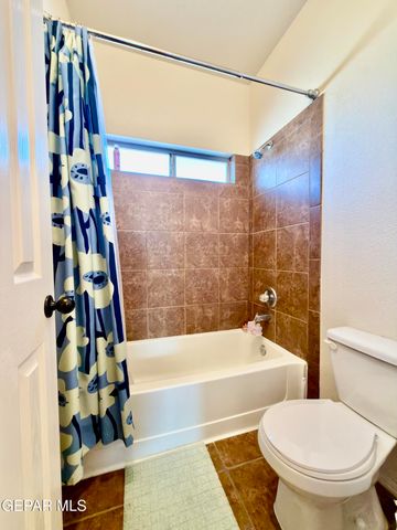 335 EMERALD WOODS Street, Horizon City, TX 79928