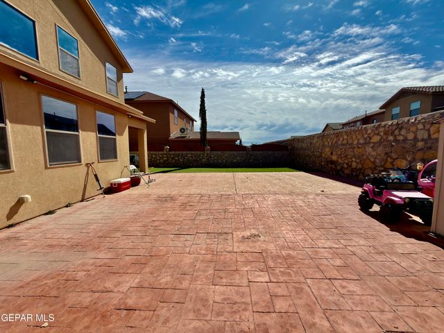 335 EMERALD WOODS Street, Horizon City, TX 79928