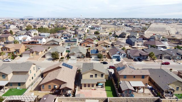 335 EMERALD WOODS Street, Horizon City, TX 79928