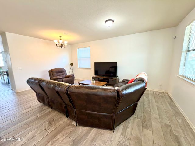 335 EMERALD WOODS Street, Horizon City, TX 79928