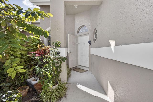 602 Sabal Palm Lane, Palm Beach Gardens, FL 33418