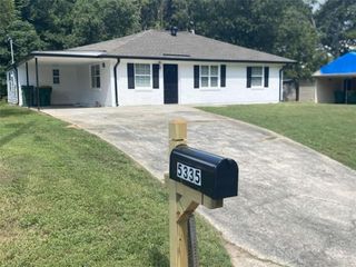 5335 Lee Cir, Forest Park, GA 30297