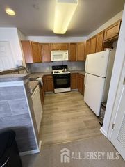 358 Rector Street 505, Perth Amboy, NJ 08861
