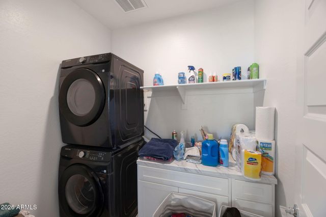 2544 W SUNLAND Avenue, Phoenix, AZ 85041