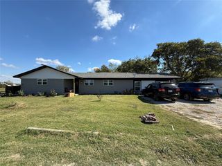 102 N Cedar Street, Celeste, TX 75423