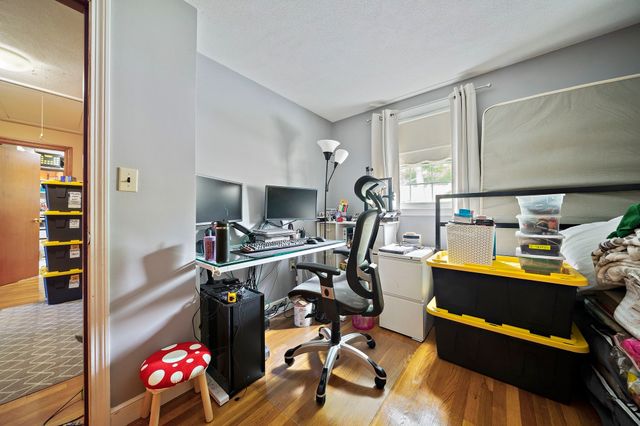 65 Hawthorne Rd, Waltham, MA 02451