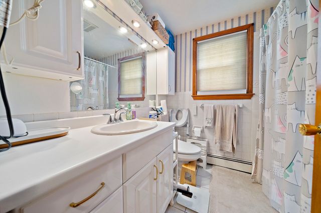 65 Hawthorne Rd, Waltham, MA 02451