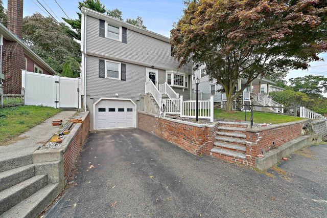 65 Hawthorne Rd, Waltham, MA 02451