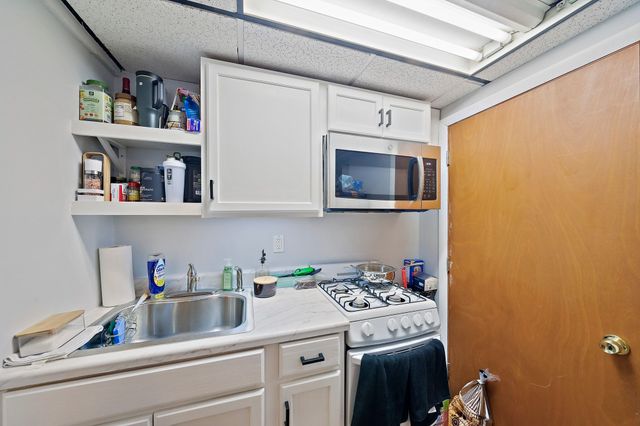 65 Hawthorne Rd, Waltham, MA 02451