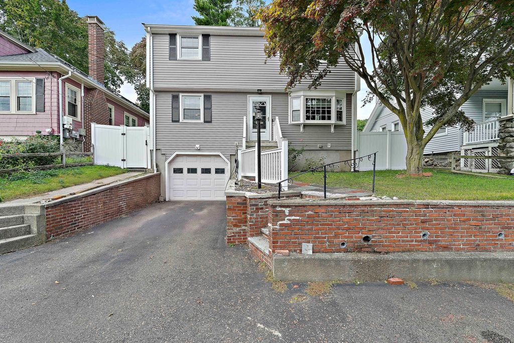 65 Hawthorne Rd, Waltham, MA 02451