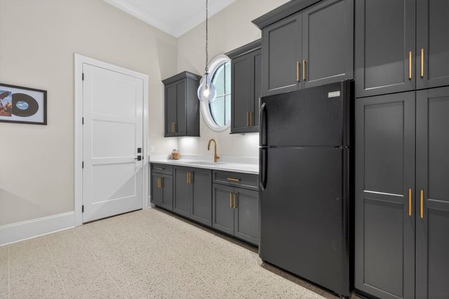 8860 Edgecomb Dr, College Grove, TN 37046