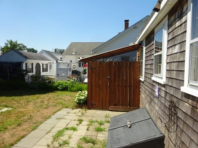 21 Vernal Street, Wareham, MA 02571