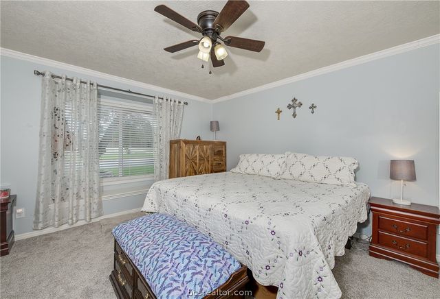 3801 Oak Hill Drive, Bryan, TX 77802