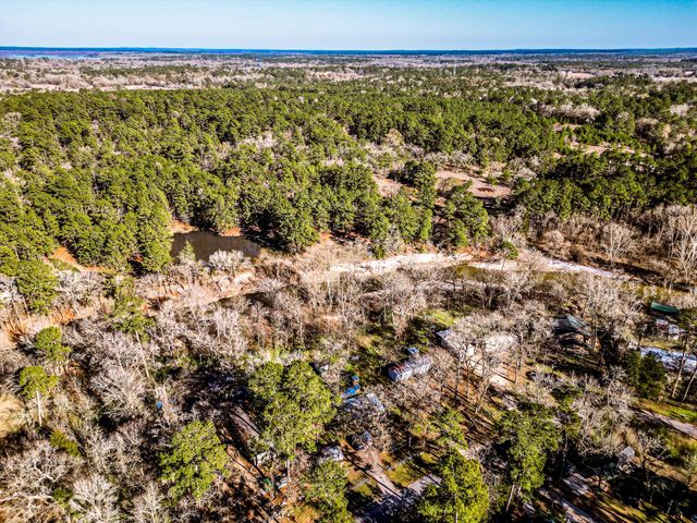14 Creek Road, Huntsville, TX 77320