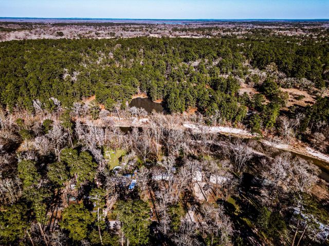 14 Creek Road, Huntsville, TX 77320
