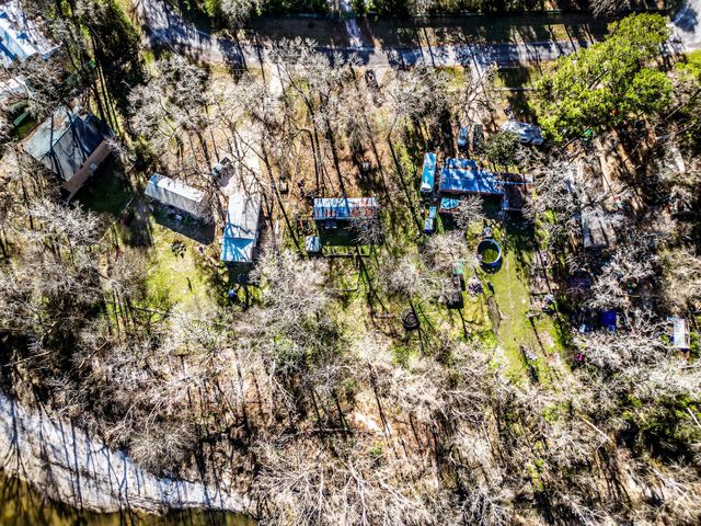 14 Creek Road, Huntsville, TX 77320