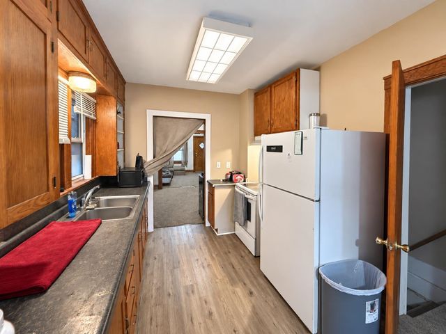 1636 S Market St, Wichita, KS 67211
