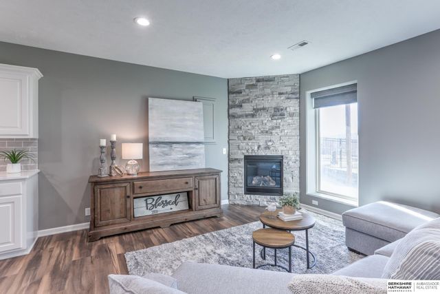 6232 S 193rd Avenue, Omaha, NE 68135