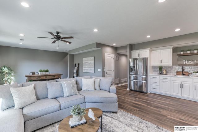 6232 S 193rd Avenue, Omaha, NE 68135