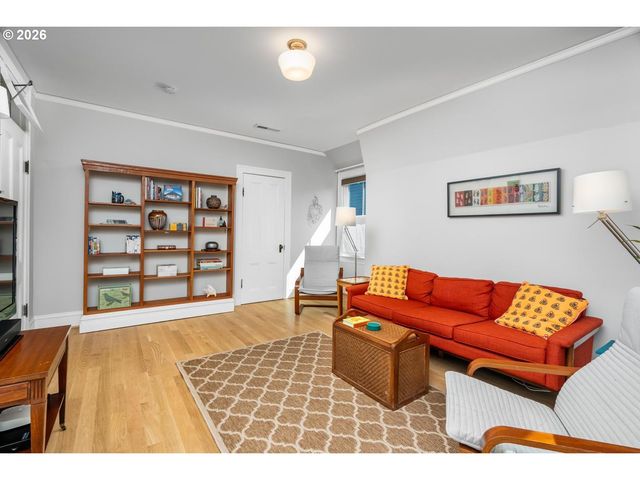 2414 Se 30TH Ave, Portland, OR 97214