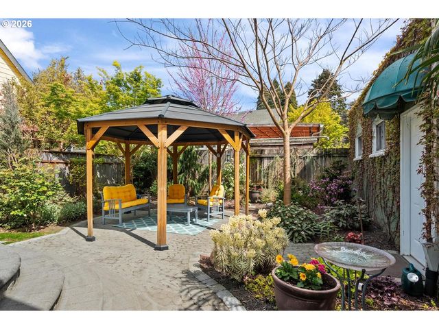 2414 Se 30TH Ave, Portland, OR 97214