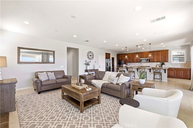 28886 West Hills Drive, Valencia, CA 91354