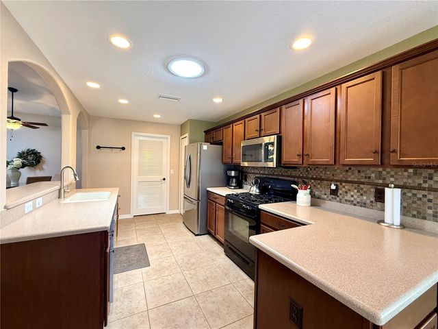 16135 SW 14TH AVENUE ROAD, Ocala, FL 34473