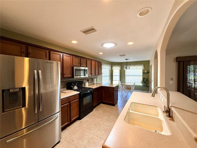 16135 SW 14TH AVENUE ROAD, Ocala, FL 34473