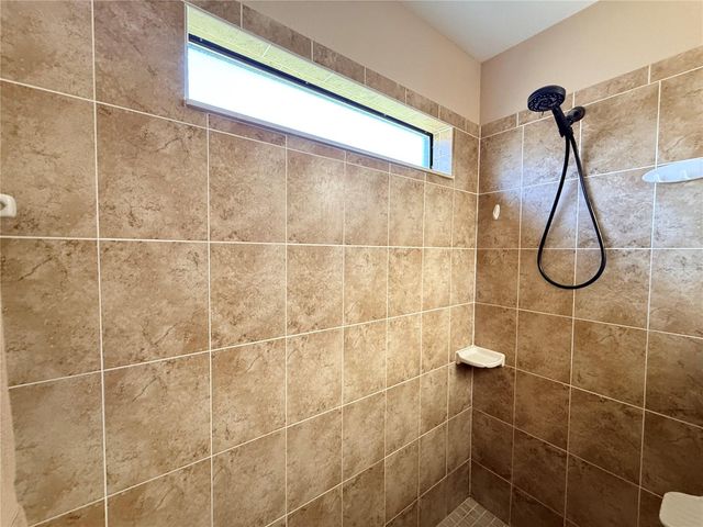 16135 SW 14TH AVENUE ROAD, Ocala, FL 34473