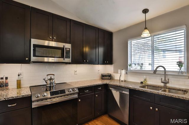 3822 Sirah Court, St Charles, MO 63304