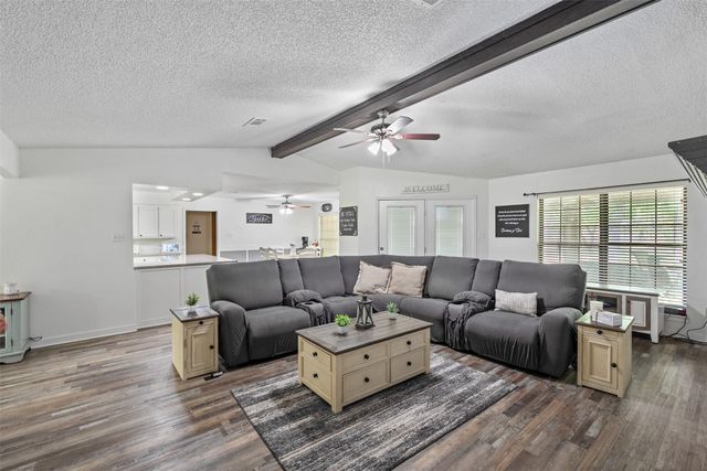 231 Cedarwood Drive, Enchanted Oaks, TX 75156