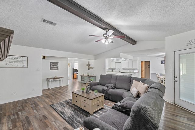 231 Cedarwood Drive, Enchanted Oaks, TX 75156