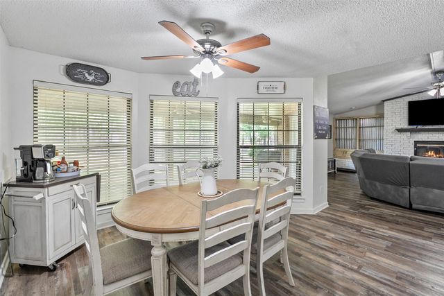 231 Cedarwood Drive, Enchanted Oaks, TX 75156