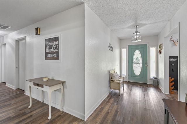 231 Cedarwood Drive, Enchanted Oaks, TX 75156