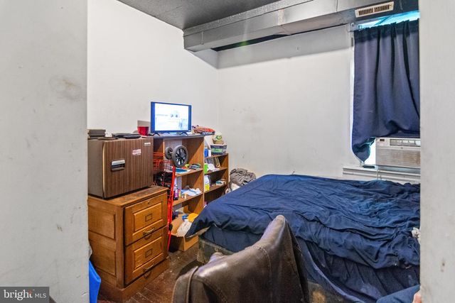301 S ANN ST, Baltimore, MD 21231