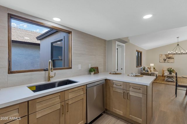1954 N IOWA Street, Chandler, AZ 85225