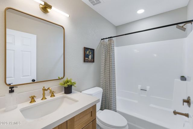 1954 N IOWA Street, Chandler, AZ 85225
