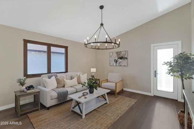 1954 N IOWA Street, Chandler, AZ 85225