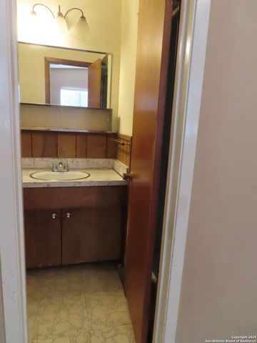 530 Scotty, San Antonio, TX 78227