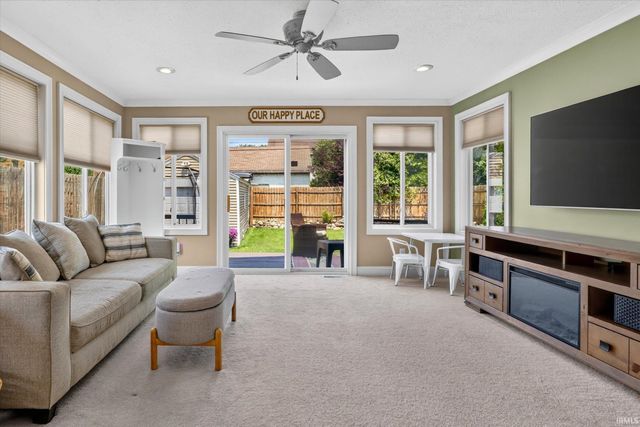 1727 Sunnymede Avenue, South Bend, IN 46615